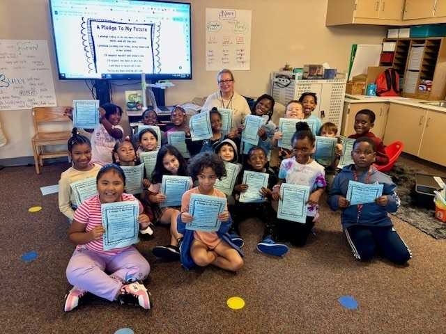 College &amp; Career Go Week is here!  Today LP students and staff showed their college spirit and students made a pledge to their future by promising to graduate from high school.  #WarrenWill #BeyondTheDiploma #LpSoars #ShareOurJoy