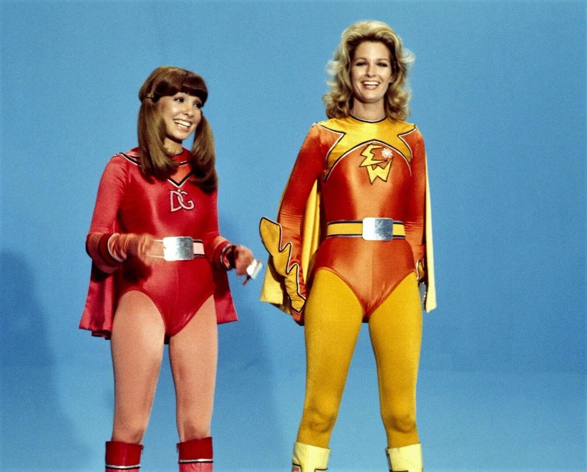 SidMartyKrofft's tweet photo. Did you like Electra Woman or Dyna Girl more growing up?
#70stv #saturdaymorningtv #sidandmartykrofft #krofft #sidandmartykrofftproductions #martykrofft #sidkrofft #theworldofsidandmartykrofft #electrawoman #electrawomananddynagirl #electrawomandynagirl #dynagirl https://t.co/iHlYfudYW7