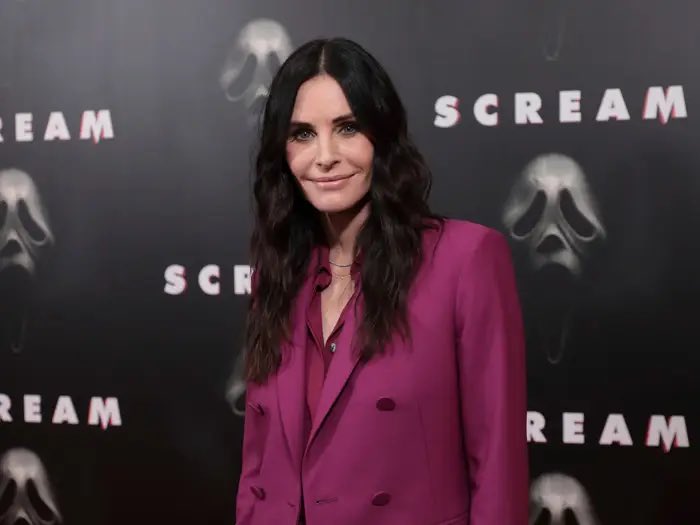 PopBase's tweet photo. Courteney Cox says she’s not currently set to return for ‘SCREAM 7’ and that the film is constantly being rewritten. https://t.co/NvF3KuJYiw