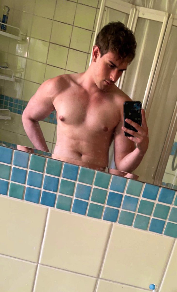 AlejandroRose03's tweet photo. Let me help you relax and touch yourself to my exclusive vids
#onlyfans #gay #muscles #daddy #gaytop #sellingcontent #gaynsfw #nsfwtwt #gayboy #chestmuscles #handsome https://t.co/2l4nEo2aBl