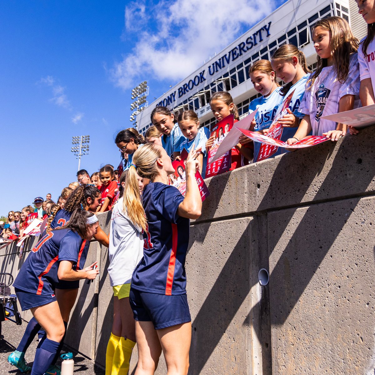 StonyBrookWSOC's tweet photo. Moments like these 🫶

🌊🐺 x @NCAASoccer https://t.co/qldr56kPvY