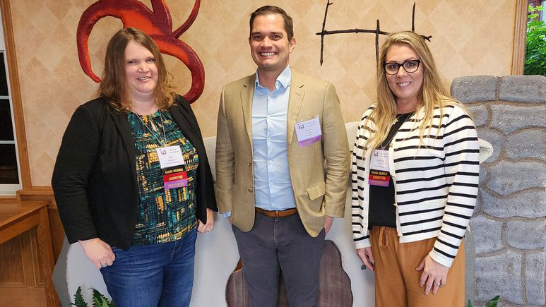 PHADA_USA's tweet photo. Last week, PHADA Senior Policy Analyst @MWebbPHADA had the opportunity to present at the annual Nebraska NAHRO conference in Norfolk, NE. Thanks to conference organizers Rita Heinemann and Kim O'Neill (@BlairHousing) for the invitation! https://t.co/ljjbIOGx00