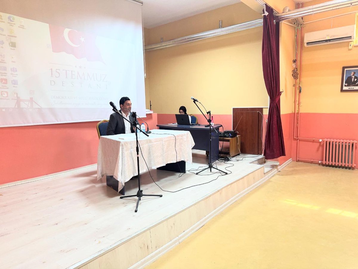 gsmtoo63's tweet photo. Mevlid i Nebi Haftası kapsamında okulumuza gelerek tilavette bulunan Karaköprü Müftülüğü’nden
Kadir Elmas hocamıza ve programın planlamasında emeği geçen Din Kültürü ve Ahlak Bilgisi ögretmenimiz Emine IŞIKER’e teşekkür ederiz.🌷
@bigepurfa 
@KarakopruM 
@sanliurfammem63 https://t.co/owfGwQQ12e
