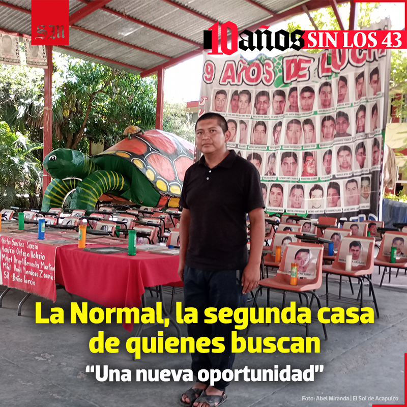 elsolde_mexico's tweet photo. #10AñosSinLos43 | 👤 Este ciclo escolar, Ángel, de 25 años, se inscribió en la Normal Raúl Isidro Burgos de Ayotzinapa, Guerrero.

⚽️ Conocía a Abelardo Vásquez Penitén e Israel Caballero Sánchez, normalistas desaparecidos, quienes eran sus paisanos.

https://t.co/OjOATdBSVr https://t.co/ldR1W4BmE3