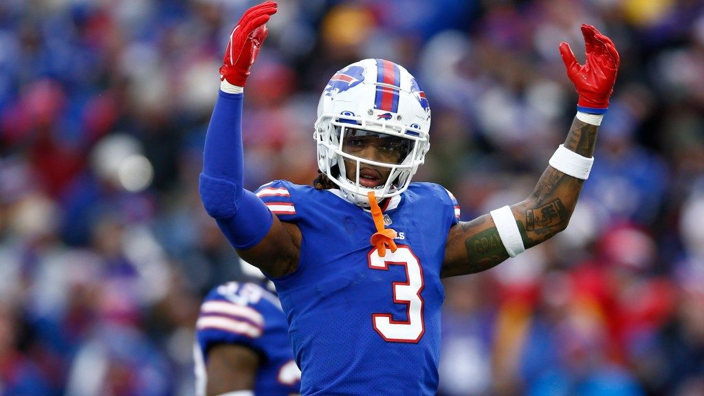 TheBillsWire's tweet image. Incredible: Bills' Damar Hamlin nabs his first-career interception (video) billswire.usatoday.com/2024/09/23/buf…