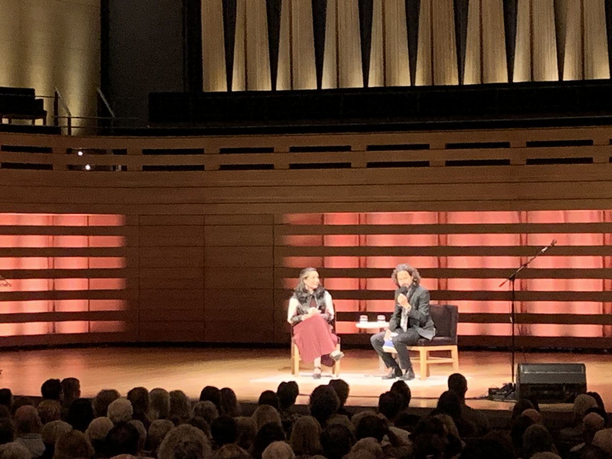 The 2024.25 season at <a href="/the_rcm/">The Royal Conservatory</a>'s #KoernerHall opened tonight with a moving evening with Award-winning Anishinaabe author <a href="/TanyaTalaga/">Tanya Talaga</a> launching her new book, "The Knowing," an interview with <a href="/MarkSakamoto1/">Mark Sakamoto</a>, and a special appearance by two-time Juno Award-winning @_aysanabee_.
