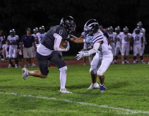 will_belleville's tweet photo. Big win on Friday against Pingry to go 3-0 on the season. I finished with 7 catches for 125 yards and 2 touchdowns. I also had 3 punt returns for a total of 55 yards. Excited for the rest of the season. Roll Hack. https://t.co/3x5a6jGYAI