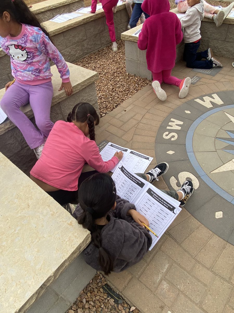 Reagan Magnet School tweet media