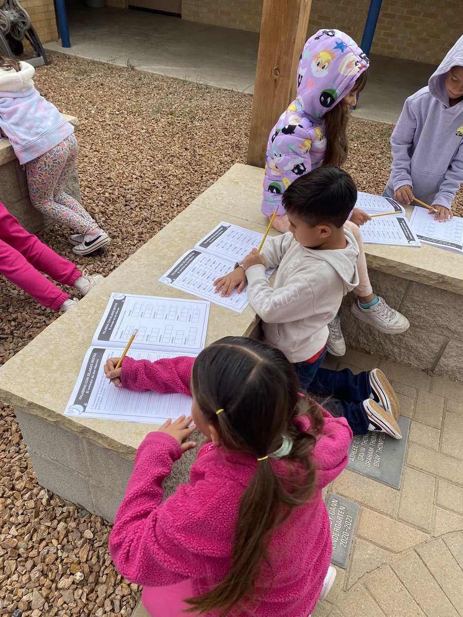 Reagan Magnet School tweet media