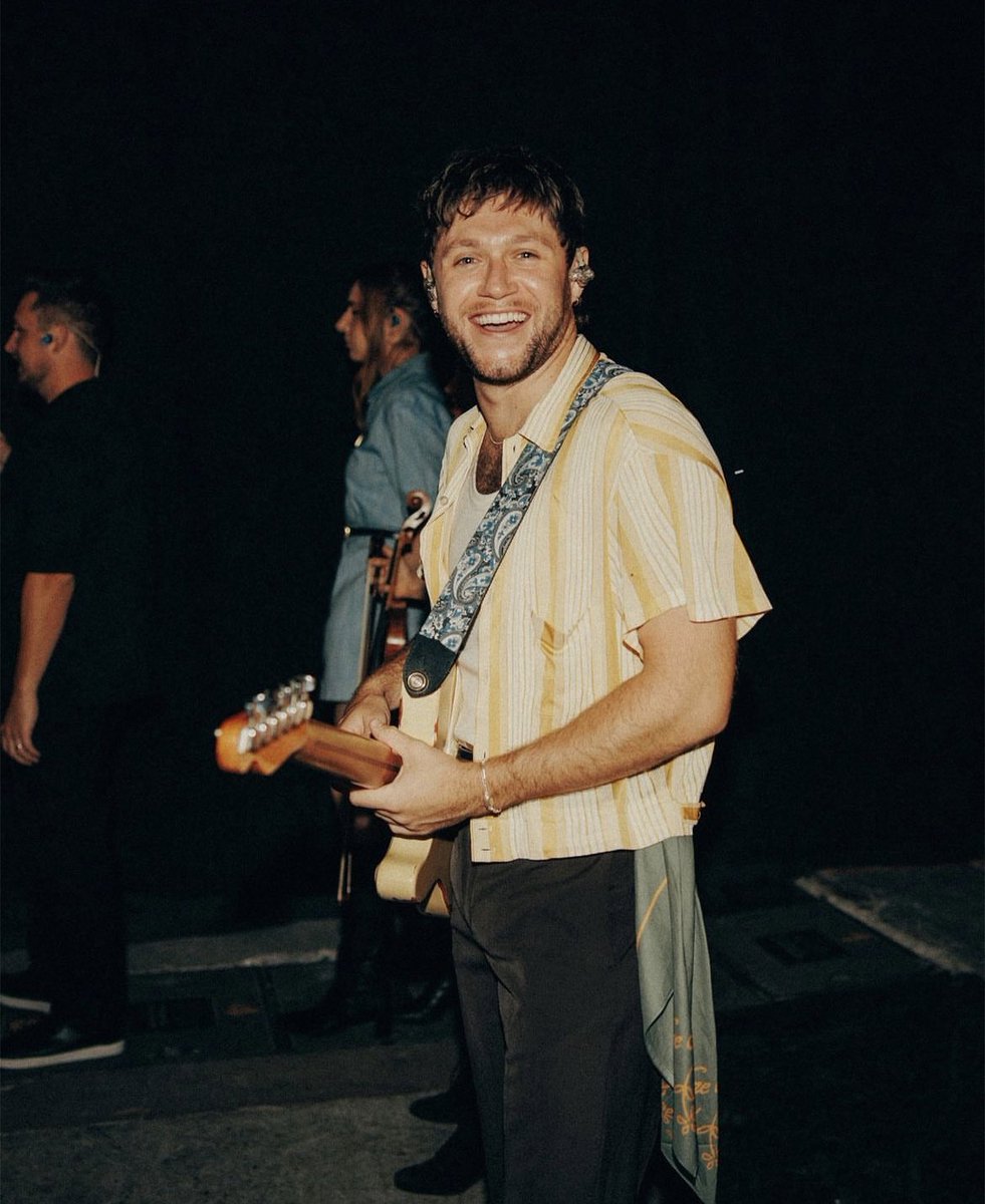 biancasosa24's tweet photo. vendo dos entradas para niall horan 2/10 en el Movistar arena 
- campo 
- las vendo al precio original 

Se agradece difusión 🥰 https://t.co/lijknl9AzL