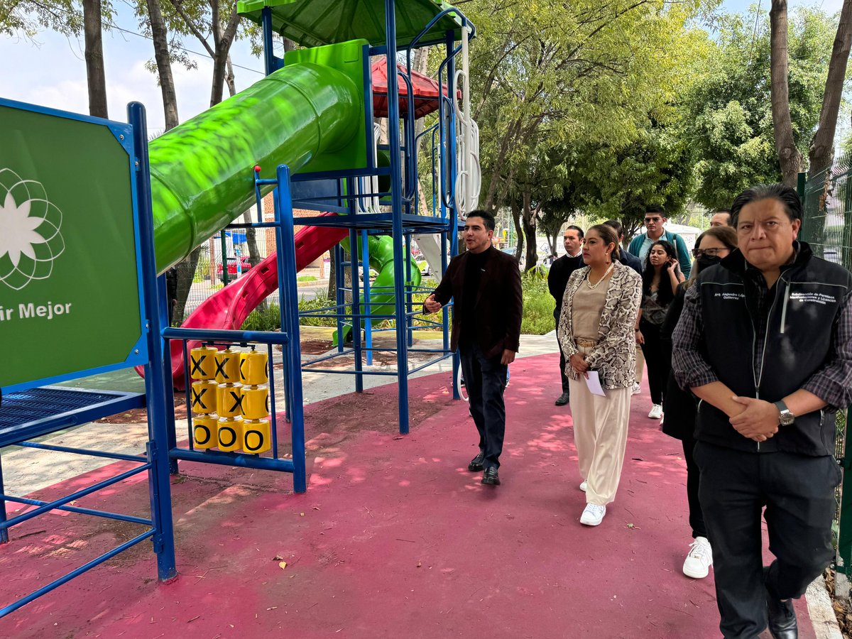 alfagonzalezm's tweet photo. Desde el 2019 las y los vecinos de las colonias aledañas al TEC de Monterrey esperaban acciones en el entorno, derivadas de los trabajos de remodelación del Campus; fue hasta nuestra administración que se cumplieron 5 de las 6 medidas de mitigación, pues la coordinación con las empresas socialmente responsables debe siempre servir a las y los vecinos.  A través de reencarpetados, recuperación de parques, camellones y calles ahora los Tlalpenses que viven y quienes circulan por la zona  pueden apropiarse de estos espacios y hacerlos suyos para vivir mejor.
#HoyTlalpanEsMejor