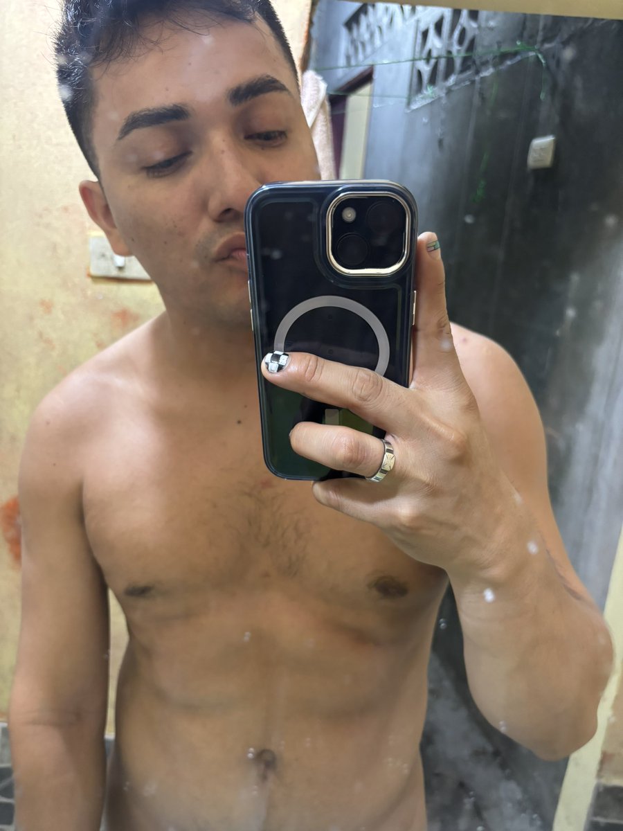 PinanToni's tweet photo. 65 kg de más 🥹 https://t.co/hZcfwH8cJL