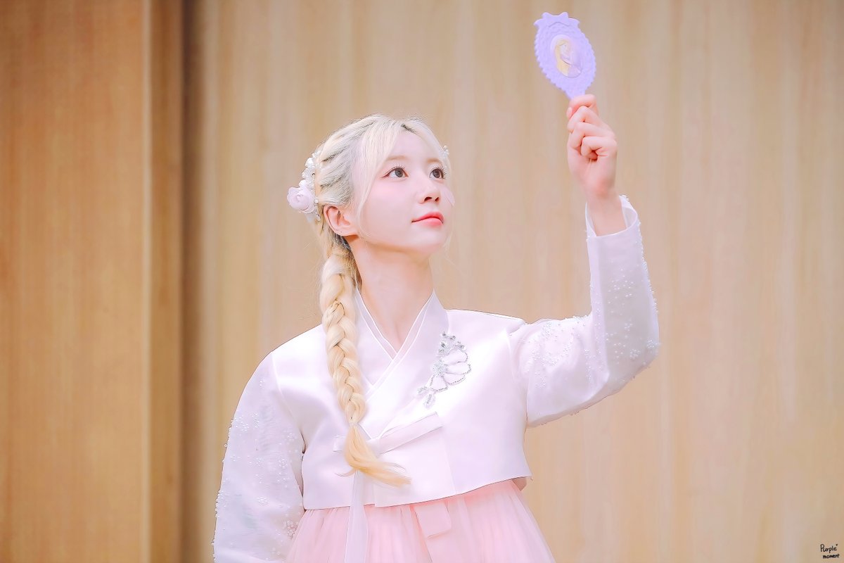 Binnie_Moment's tweet photo. 240922

#오마이걸 #OHMYGIRL #유빈 #YUBIN #배유빈

@WM_OHMYGIRL https://t.co/2EiQyuyXJE