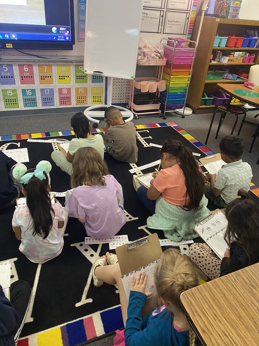 Reagan Magnet School tweet media