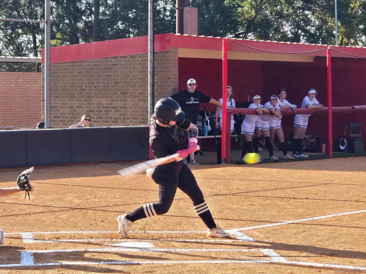 caseylong_4's tweet photo. Trinity Valley showcase this weekend and went undefeated. My defense and offense looked great this week! Can’t wait to play in Navarro in 3 weeks! https://t.co/3O97IvJlx0