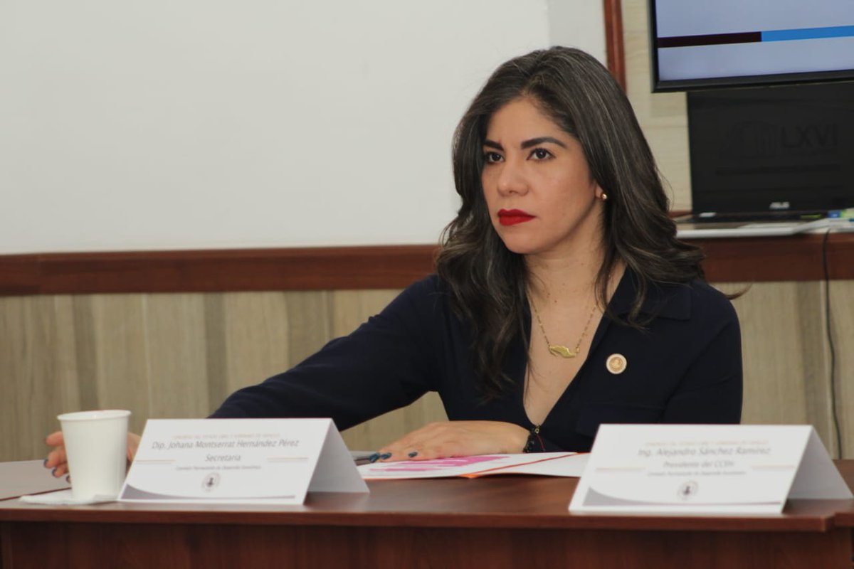 Cerramos esta jornada con la instalación de la Comisión de Desarrollo Económico, de la cuál formo parte como secretaria y después se instaló la Comisión de Medio Ambiente donde seré Vocal. 
Trabajaré desde estas comisiones con todo el corazón por nuestro Hidalgo
#MontceDiputada