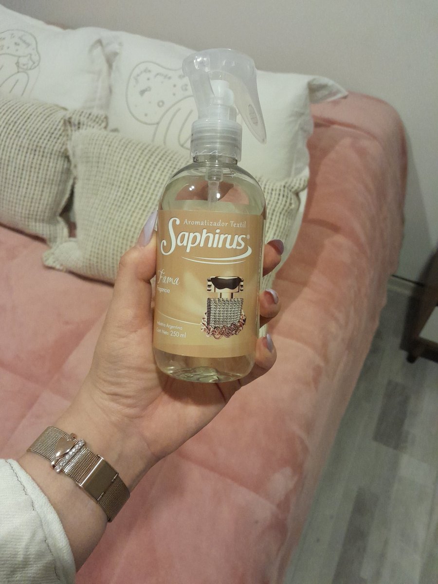 Gente si quieren que su camita y habitación huelan siempre bien y FEMENINO, saphirus tiene este aromatizador que por dios es la gloria, le ganó al Bella por lejos!
