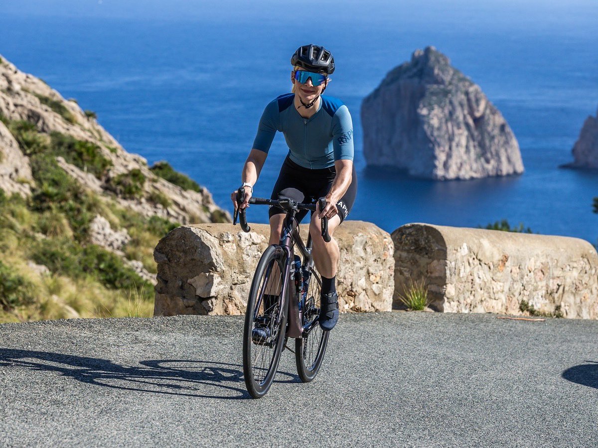 Charlotte Leach tweet media