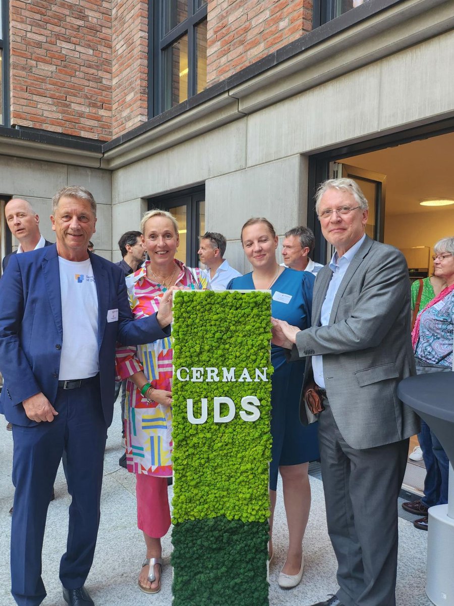 Also a video highlighting the event will be released soon, allowing those who couldn't attend to get a glimpse of the valuable insights and connections shared during the event 📽 #event #CloudHouseOpening #metaverse #networking #barbeque