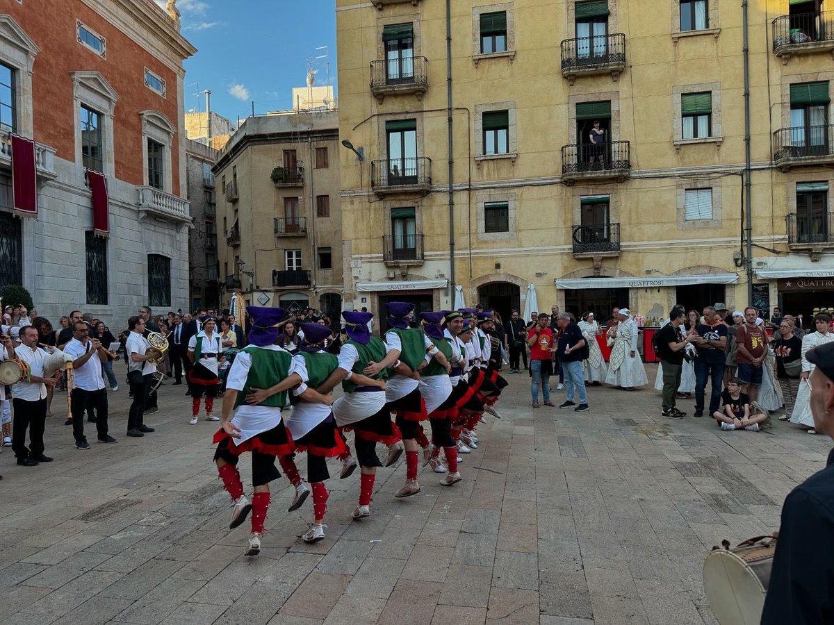 Anabel_RRos's tweet photo. Santa Tecla🙌🏻#Tarragona 

¡Que siga la fiesta!

#CuidaTuCultura #CuidaTusTradiciones https://t.co/KkBIOKJvyu