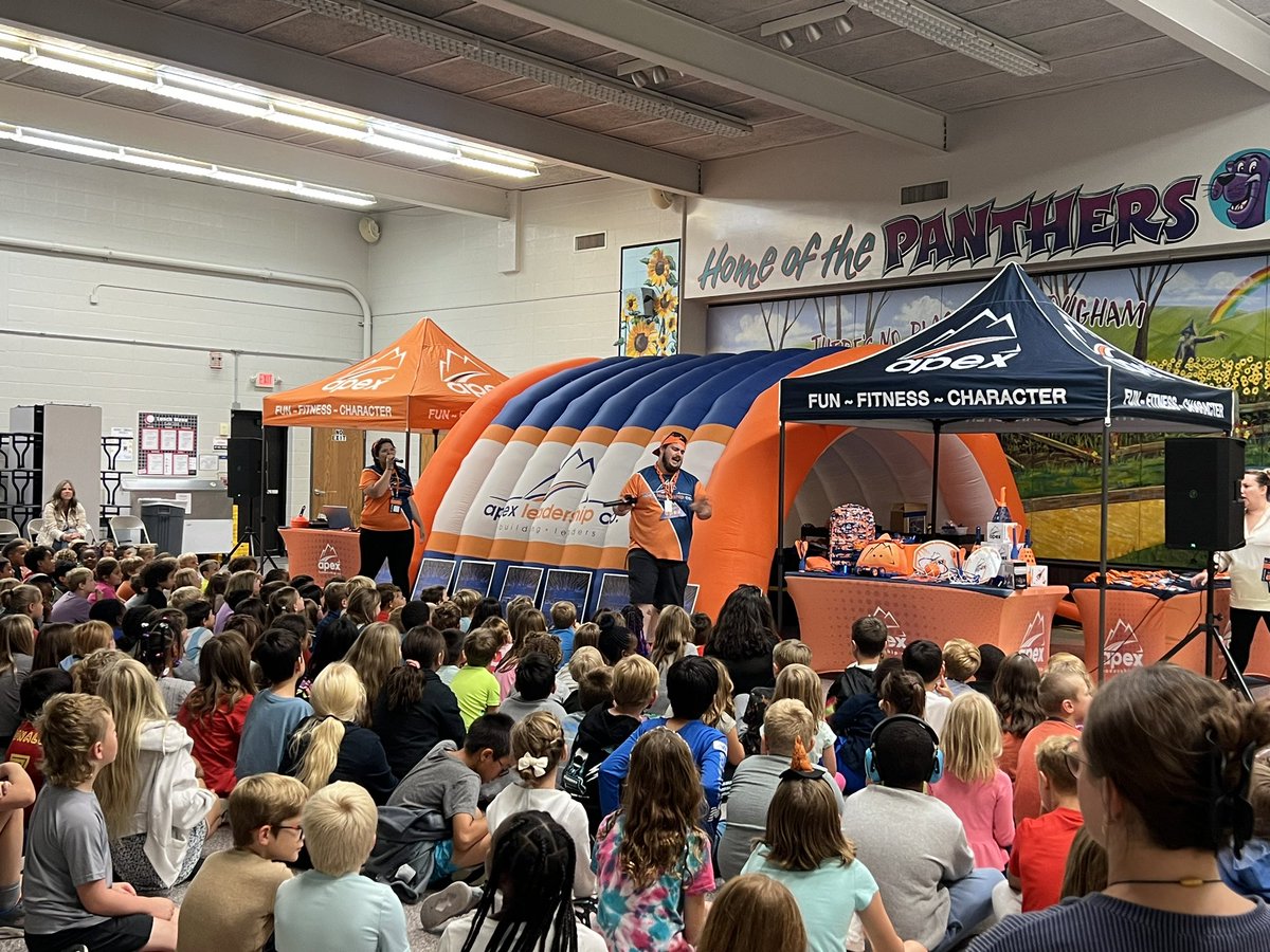 Kicking off our APEX fun run this afternoon!!! #opsmaketodaycount