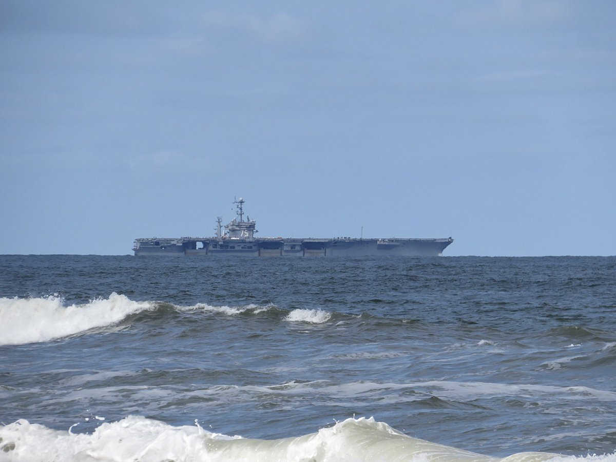 WarshipCam's tweet photo. USS Harry S. Truman (CVN 75) Nimitz-class aircraft carrier leaving Norfolk, Virginia on deployment to the Red Sea - September 23, 2024 #ussharrystruman #cvn75

SRC: TW-@warshipcam https://t.co/9sYrXlKJBx