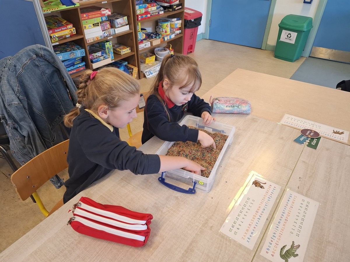 ms_lawson_class's tweet photo. Busy practicing our 'ai' sound https://t.co/DekXwfFeSS