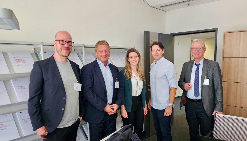 Today we held the official hearing for the state recognition at the premises of the German Council of Science and Humanities. This marks another key milestone in the founding phase of the German UDS.

#teambuild