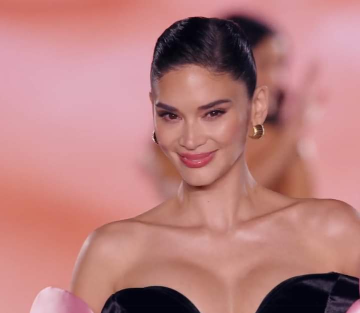 nizzzzzhy's tweet photo. Our Queen @PiaWurtzbach from the ๐ต๐ญ ๐
#PiaXLOrealPFW2024
#PiaXLOrealPFW2024 #PiaXLOrealPFW2024 #LeDefileLOreal #WalkYourWorth #Worthlt #LOrealParis #LOrealPH https://t.co/cTB1310LwN