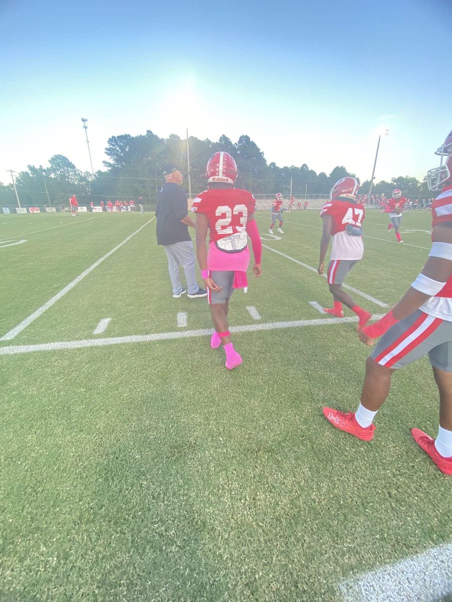 Antwanstewart_'s tweet photo. Unfortunately i suffered a broken hand last friday against MICA left at halftime with 7 tackles , Good news i will still be able to come back after my surgery friday #GodHasMe ๐ @SCHS_Gamecocks https://t.co/15YXvYnYOk