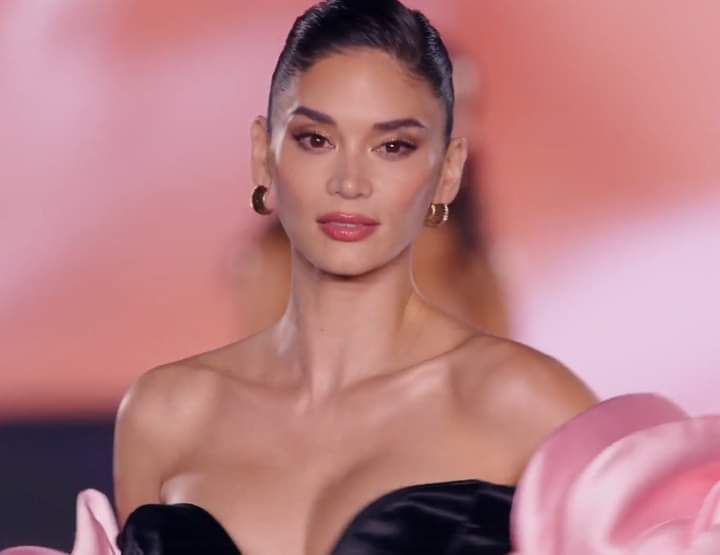 nizzzzzhy's tweet photo. Our Queen @PiaWurtzbach from the ๐ต๐ญ ๐
#PiaXLOrealPFW2024
#PiaXLOrealPFW2024
#PiaXLOrealPFW2024 #LeDefileLOreal #WalkYourWorth #Worthlt #LOrealParis #LOrealPH https://t.co/dtvRIlfiCE