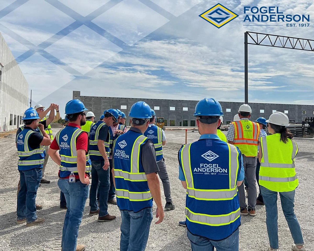 FogelAnderson's tweet photo. Last week we were boots on the ground! We hosted a lunch and walk-thru at an ongoing project withHunt Midwest and H2B ARCHITECTS, INC. More than 100 guests were in attendance to eat some homegrown Jack Stack BBQ and see the action. Thank you to everyone who came out! https://t.co/mM1bkHoutG