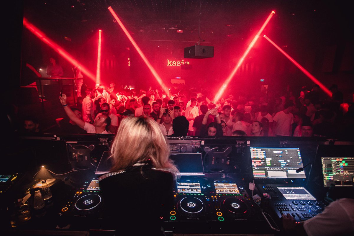 🇮🇹 Manca pochissimo all’apertura del Room26! I posti sono limitati, mettiti in lista scaricando l’app qui 👉bit.ly/AppRoom26

🇬🇧 The Room26 opening is just around the corner! Limited spots available, get on the list by downloading the app here 👉 bit.ly/AppRoom26