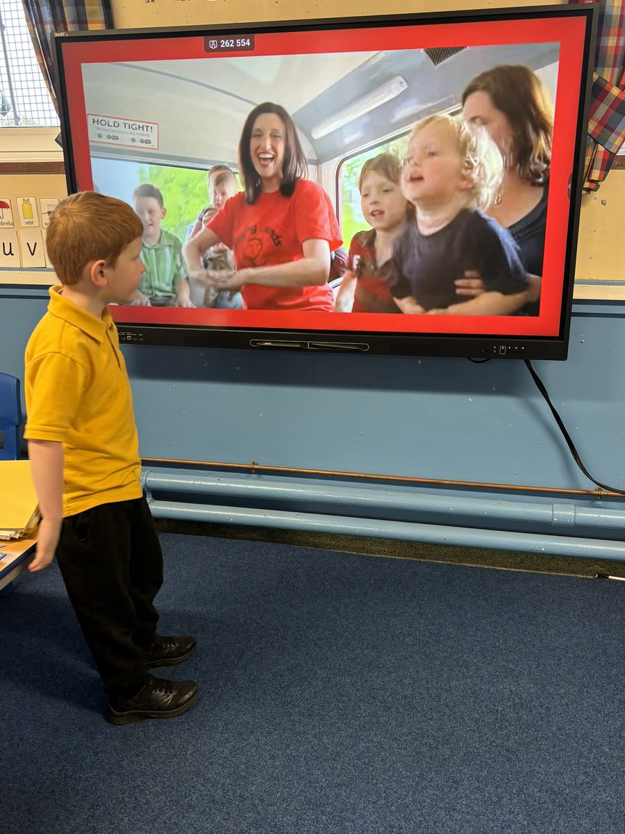 MrsKyle (@mrskylecst) on Twitter photo This boy loved accessing our <a href="/NLDigitalSchool/">Digital Learning and Teaching NL</a> 🦓 ZEBRA classroom to learn some Makaton signs as he develops his emerging language skills. He loved singing along to some well known songs and joining in with the actions🙌🏻🤲🏻✋🏼@langloan #NLVirtualClassroom This boy loved accessing our <a href="/NLDigitalSchool/">Digital Learning and Teaching NL</a> 🦓 ZEBRA classroom to learn some Makaton signs as he develops his emerging language skills. He loved singing along to some well known songs and joining in with the actions🙌🏻🤲🏻✋🏼@langloan #NLVirtualClassroom