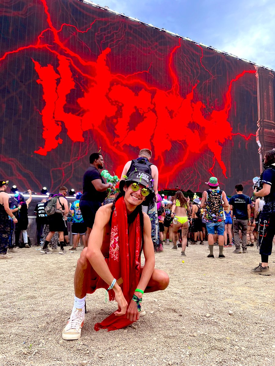 bbyboybobby's tweet photo. lost lands number 4 with all my favs 🫶🏽 https://t.co/bFiFbzOaVt