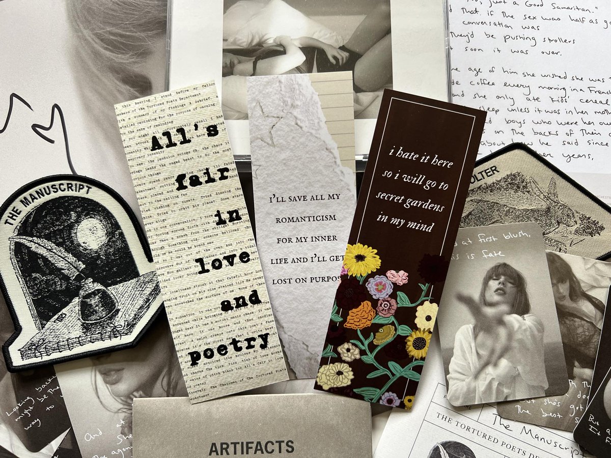 this ones for my book loving swifties 📚🤍

TTPD and I hate it here inspired bookmarks are available NOW! VERY LIMITED QUANTITIES!! (buy the set of 3 and save $)
flickeringstorm.etsy.com/listing/178507…

I'm also clearing stock so ALL PRINTS are 20% off!🥰
flickeringstorm.etsy.com