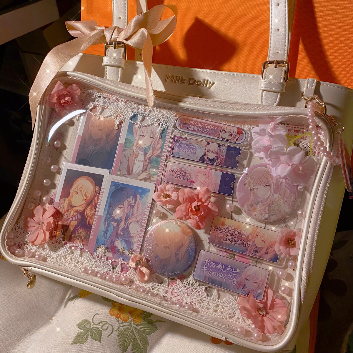 karin_eL06's tweet photo. 復活！最近もう一つのみずきの痛バを作りましたー！

ほかの缶バッジとエピカもあるけど、もういっぱいで入れない、、悔しい😭

#痛バ #中国痛バ #暁山瑞希 #プロセカ https://t.co/EF8ak1GGF1
