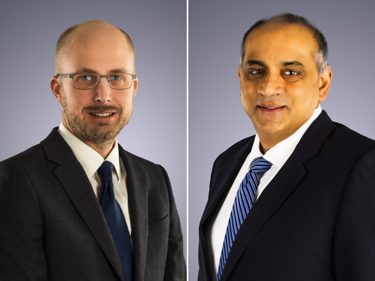 STCL_Houston's tweet photo. STCL Houston welcomes two new visiting professors to Legal Research and Writing this fall: Prof. Sesha Kalapatapu and Prof. Michael Stewart.
Read more: https://t.co/XQZkhHebmJ
#STCLHouston #SouthTexasLaw #lawprofessors https://t.co/5Yk3pnVCt8