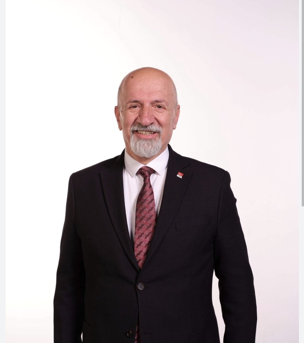 LUMOSBURSA's tweet photo. Sayın MAHMUT DEMİRÖZ ne iş yapıyor. Yaman kaya ile toplantı yapacağına. Lütfen insanların işini çöz.
Size bir sorum inşaat işi'mi yapıyorsunuz. Kendi ruhsatlarınızı kendiniz mi kesiyorsunuz.
Kaç şantiyeniz var.
Kaç firmanın taşeron'usunuz.
Lütfen açıklayın.
Yaman bunları da yaz. https://t.co/sa9fofAeLi