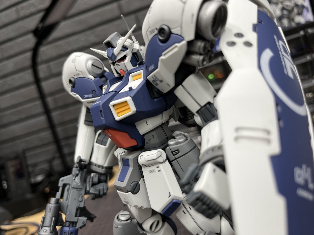 nobwsnolife's tweet photo. 昨夜遅くに、こっそり完成していたGP04Gガーベラ(本体のみ)。
やっぱりこのブルーは艶消しトップで化けるなあ( ´∀`)bグッ!
#プラモデル #ガンプラ #摸活 #GP04G #ガーベラ https://t.co/YKbjzz55aA