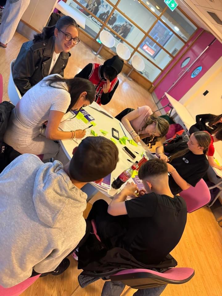 Rcitybelfast's tweet photo. ⭐️ YEAR 2 ⭐️
Great to be with R Year 2 Squad tonight as they continued working on their @Foroige Leadership for Life module 👏 great effort & laughs along the way 😁😁@QUBelfast
#LeadershipForLife #RCITY #Foroige #QUB
@dfatirl https://t.co/AKPo1B4AMG