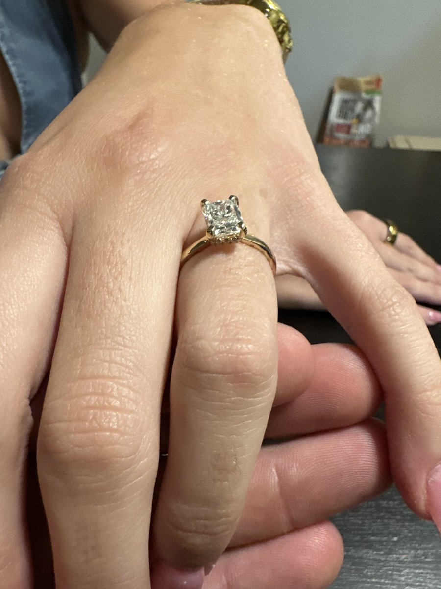 Ladies and gentlemen!!! SHE SAID YES!!!!