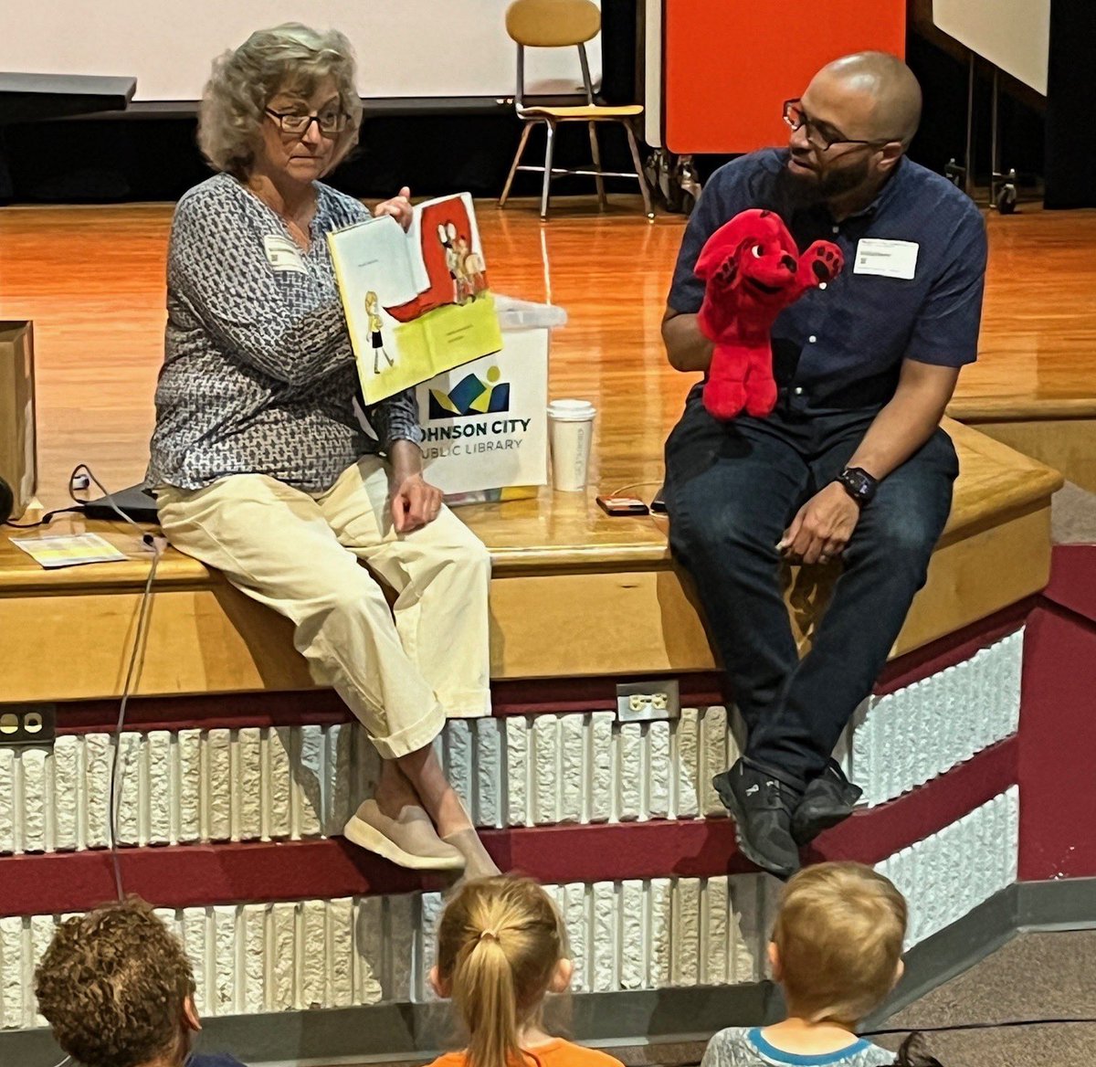 Mountain View Elem (@mountainviewjcs) on Twitter photo We enjoyed having <a href="/kathybrucehall/">Kathy Bruce Hall</a> and Vice Mayor Aaron Murphy read to our kindergarten and PreK students. We enjoyed having <a href="/kathybrucehall/">Kathy Bruce Hall</a> and Vice Mayor Aaron Murphy read to our kindergarten and PreK students.