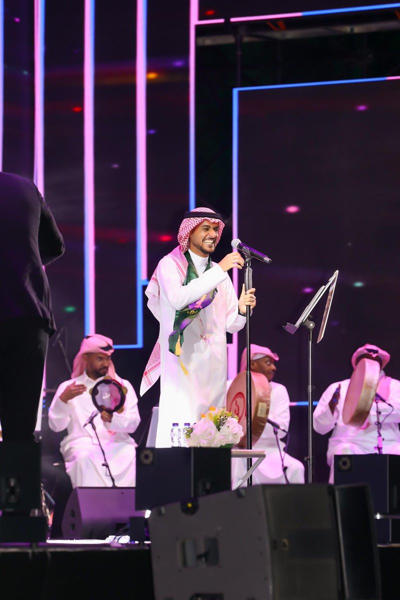 Amanat_Hail's tweet photo. 🇸🇦| #نحلم_ونحقق

🎶 يحدث الآن 

ليلية وطنية استثنائية 🤩🎼
يُحيها الفنان @ay12dy 🎤

📍مركز المغواة 

#اليوم_الوطني_94 
📸 | #حائل_الأجمل
#أمانة_منطقة_حائل https://t.co/KrKpF9bGDO