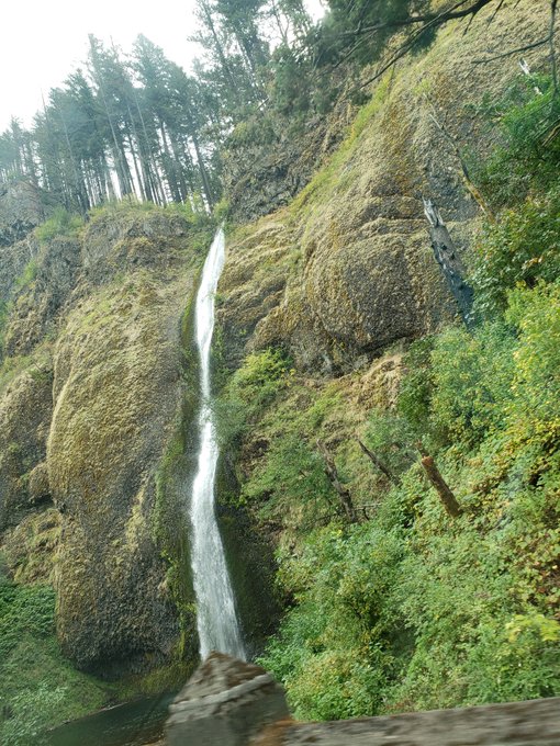 Take me back😭😭 https://t.co/0ELQhzfkjn