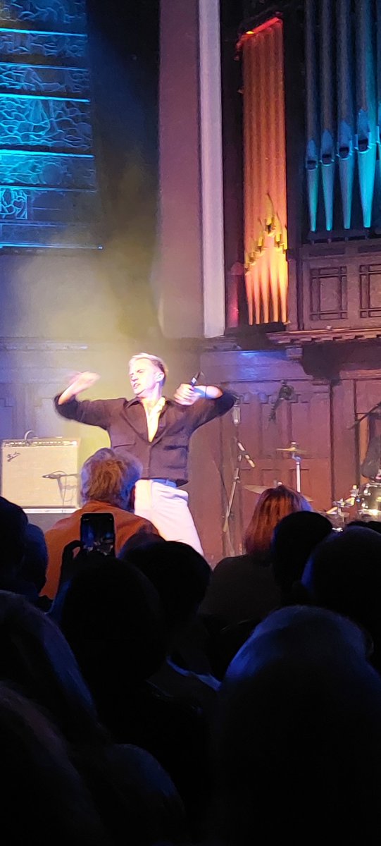 HoustonBud's tweet photo. Tonight at @stlukesglasgow, the brilliant @HHawkOfficial and band showcasing their new album, A Firmer Hand. Incredible stage presence. https://t.co/0av7eMblkx