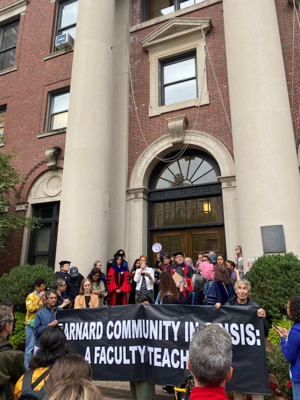 BarnardBulletin's tweet photo. BREAKING: Barnard Faculty are holding a teach-in on the steps of Barnard Hall. With a banner that says “BARNARD COMMUNITY IN CRISIS: A FACULTY TEACH IN,” the faculty are calling for the College to reinstate students in disciplinary proceedings “in the fullest capacity.” https://t.co/zG57M6YqxI
