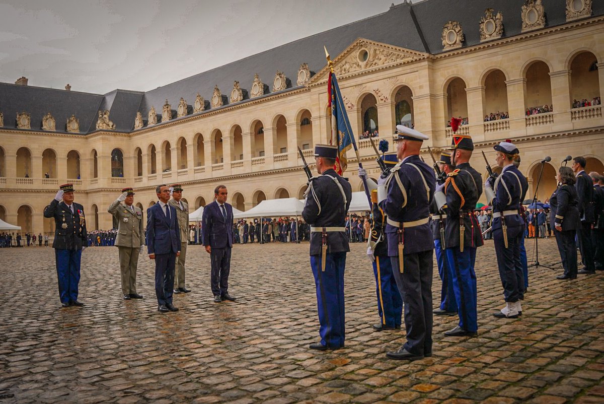 Sébastien Lecornu tweet media