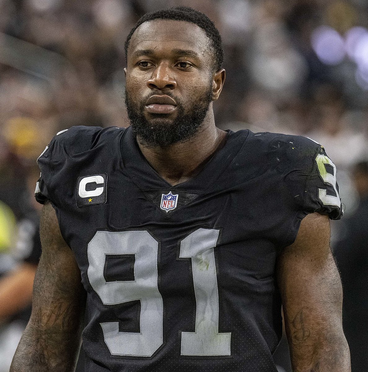 NFL_DovKleiman's tweet photo. Reunion: The #Ravens are bringing back DE Yannick Ngakoue, who last played in Baltimore in 2020, per @AdamSchefter https://t.co/5GJZhmpAfC