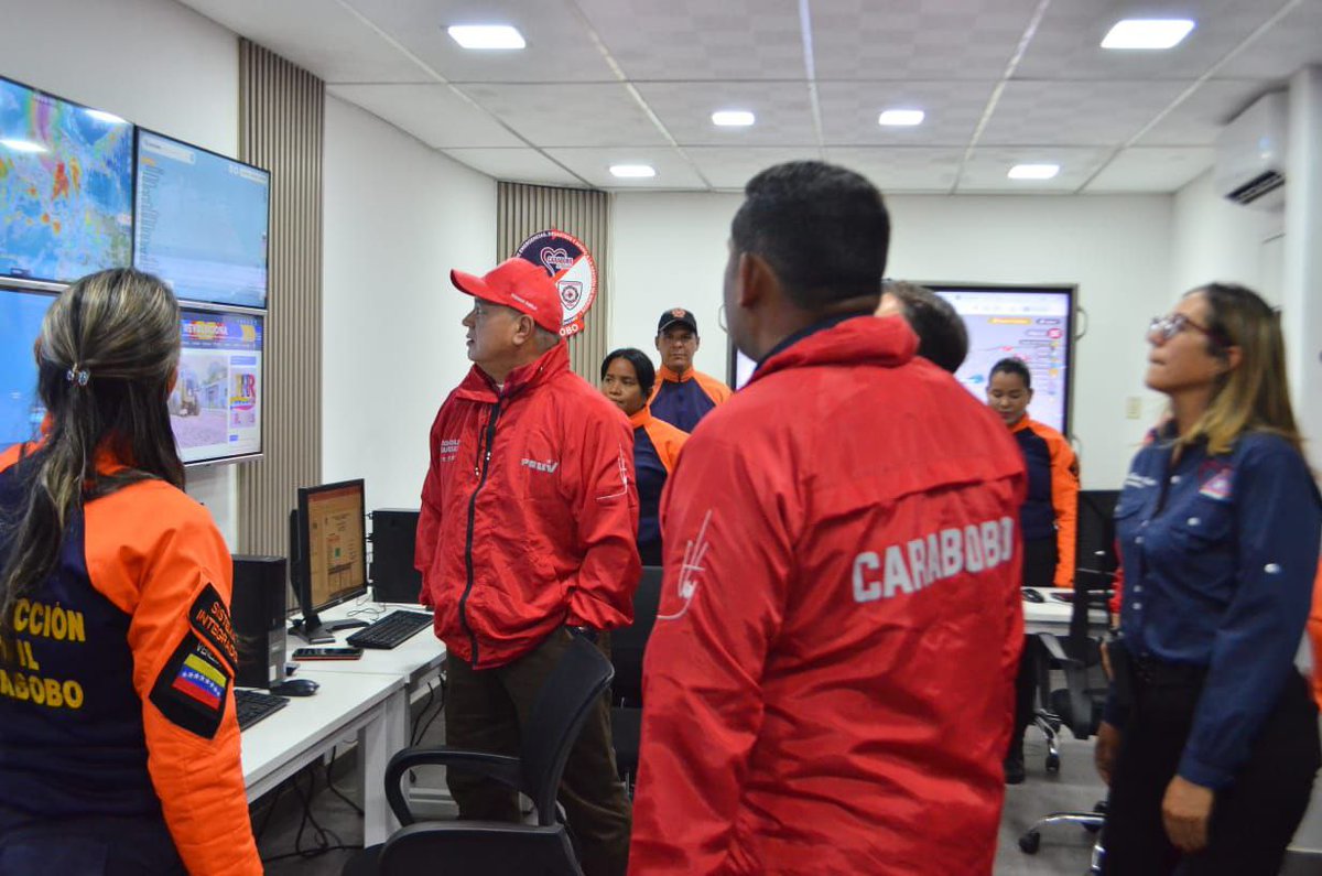 Con el Mazo Dando tweet media